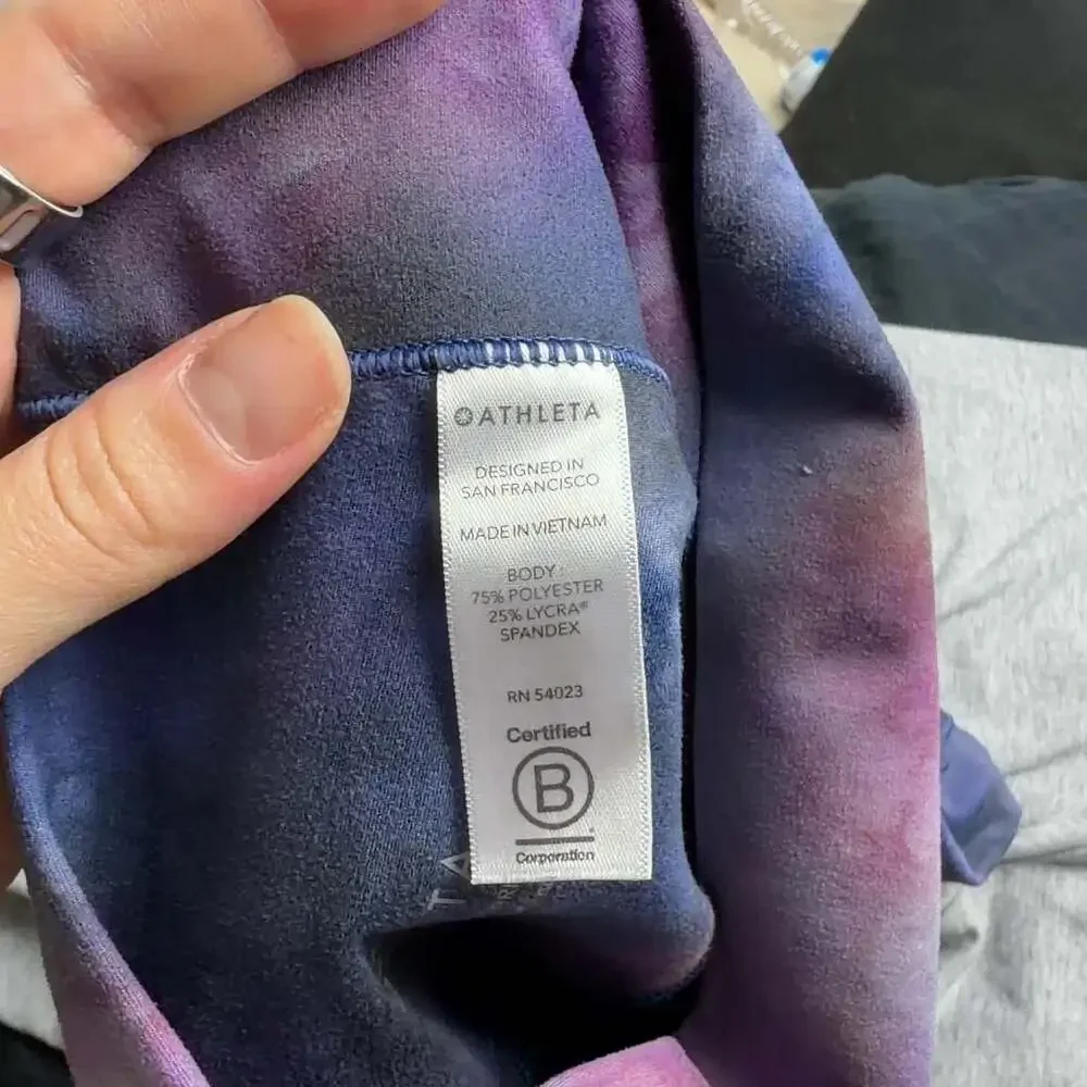 Athleta Salutation II Capri Leggings Size XXS Purple Blue Tie Dye Women’s